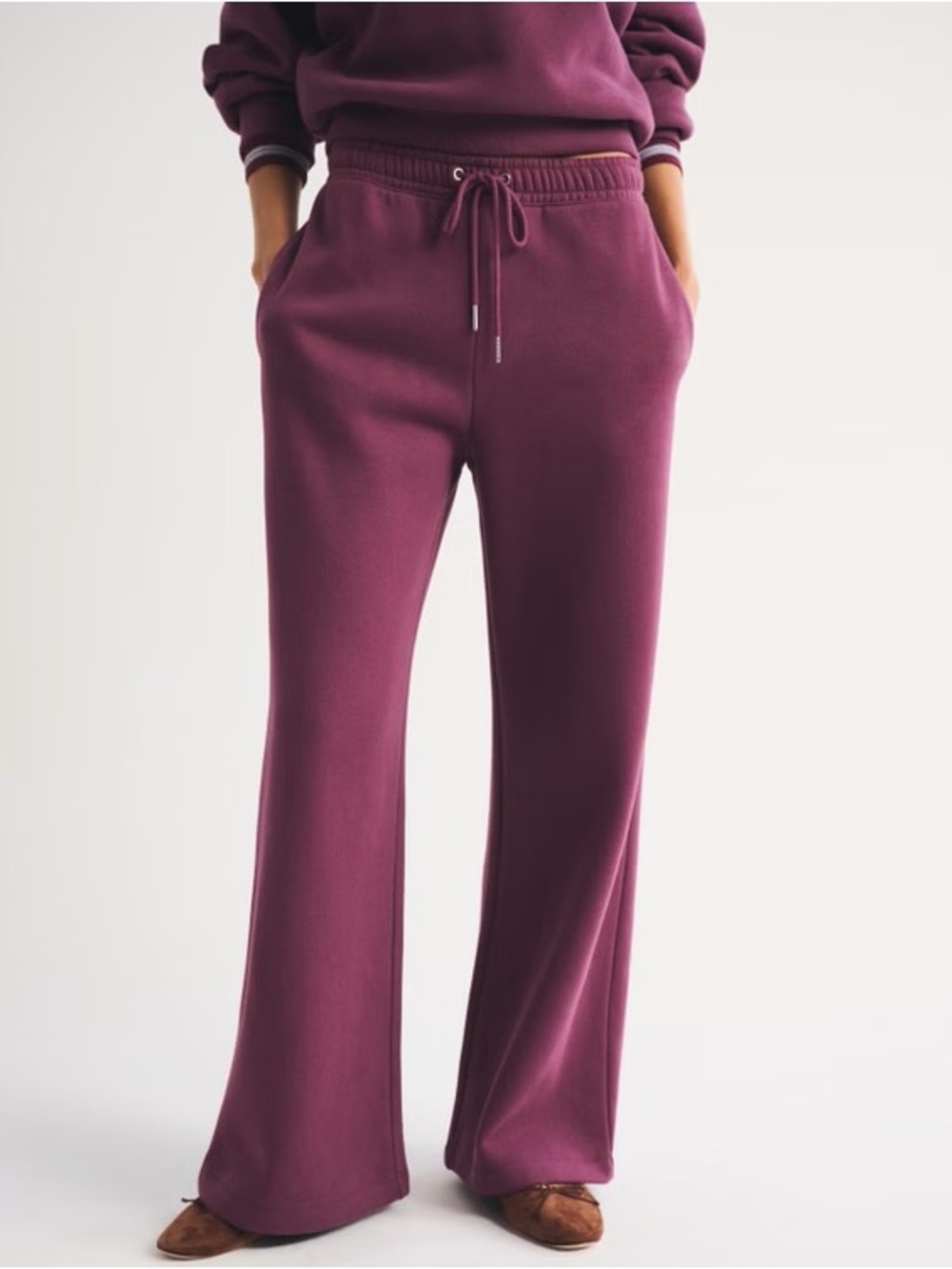 Abercrombie & Fitch Sunday High Rise Wide Leg Sweatpant - Plum - Picture 1 of 10